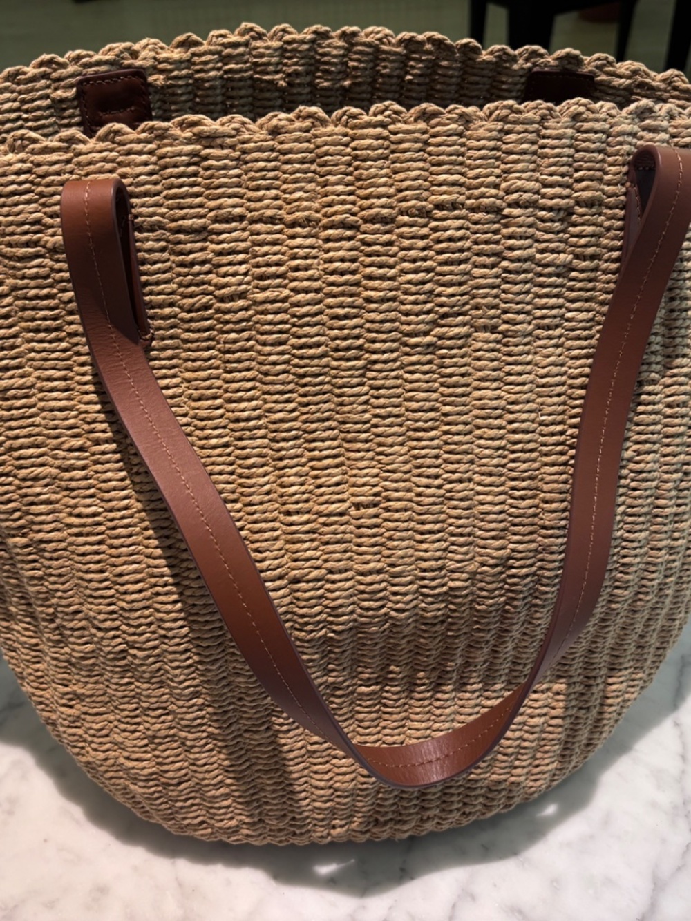 Classic Woven tote - Picture 5 of 5